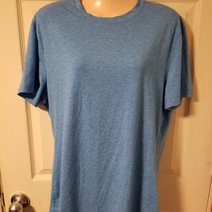 Women's lululemon Top size 10 like new blue